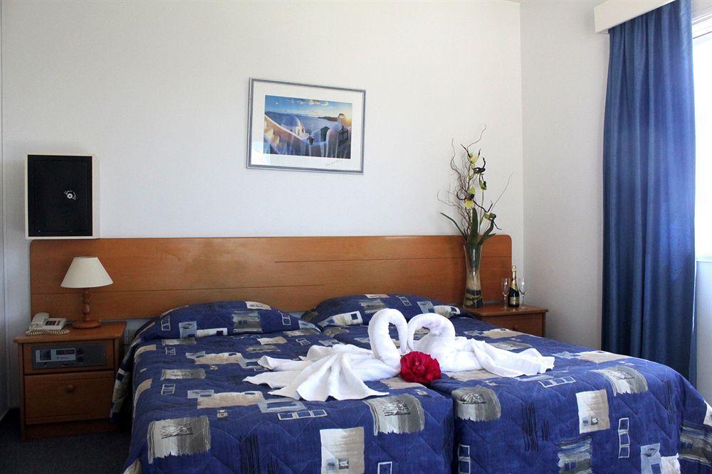 Sunny Hill Hotel Apartments Klorakas Exterior photo